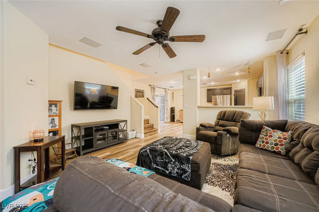 10966 Mountain Willow, Las Vegas, NV 89179