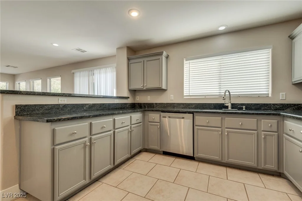 8417 Shady Pines, Las Vegas, NV 89131