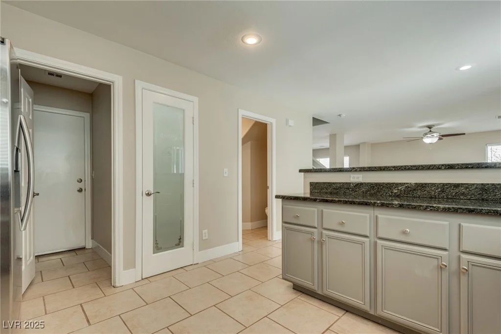 8417 Shady Pines, Las Vegas, NV 89131