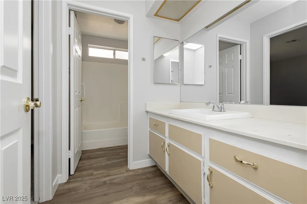 3619 Edinburgh, Las Vegas, NV 89103
