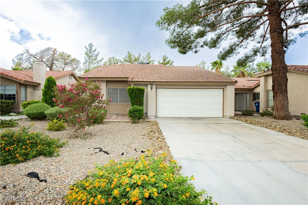 3619 Edinburgh, Las Vegas, NV 89103