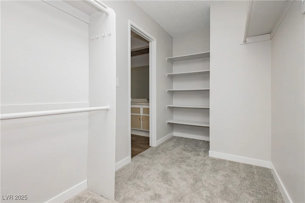 3619 Edinburgh, Las Vegas, NV 89103