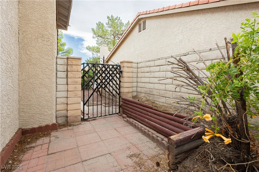 3619 Edinburgh, Las Vegas, NV 89103