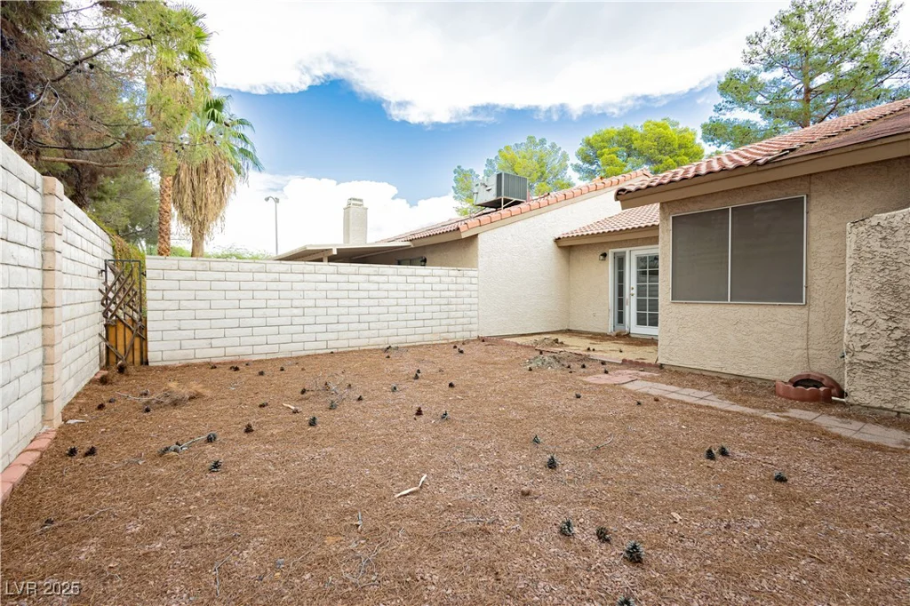 3619 Edinburgh, Las Vegas, NV 89103