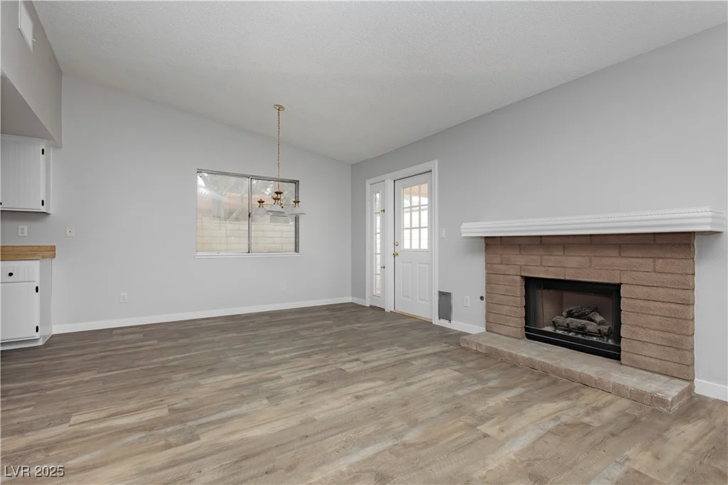 3619 Edinburgh, Las Vegas, NV 89103