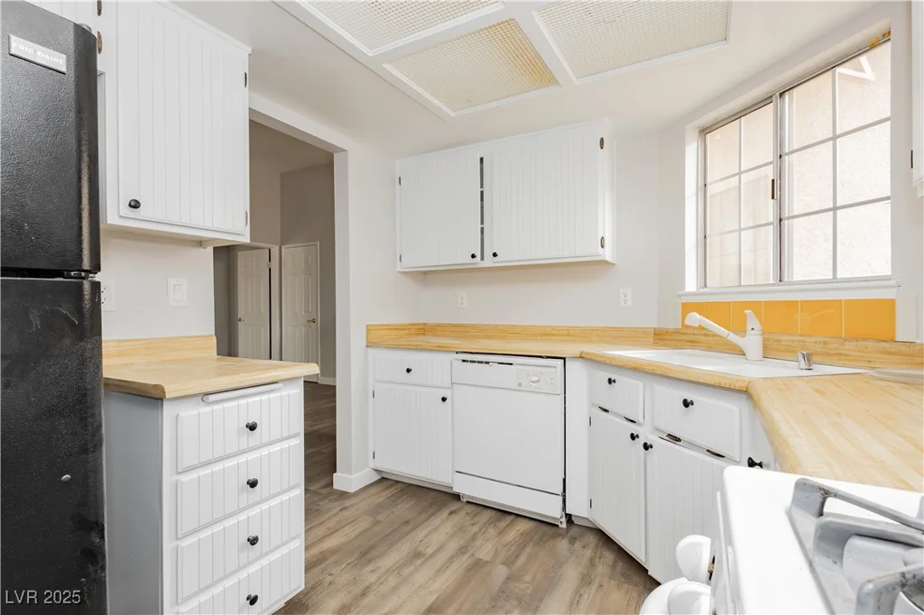3619 Edinburgh, Las Vegas, NV 89103