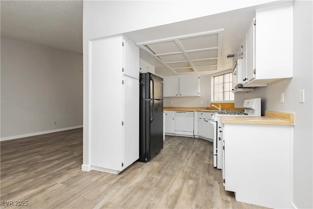 3619 Edinburgh, Las Vegas, NV 89103