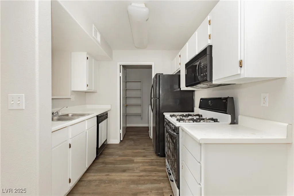 7885 Flamingo, Las Vegas, NV 89147