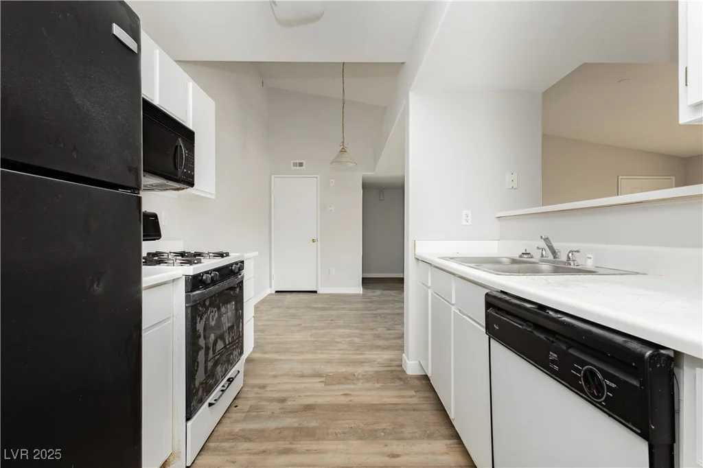 7885 Flamingo, Las Vegas, NV 89147