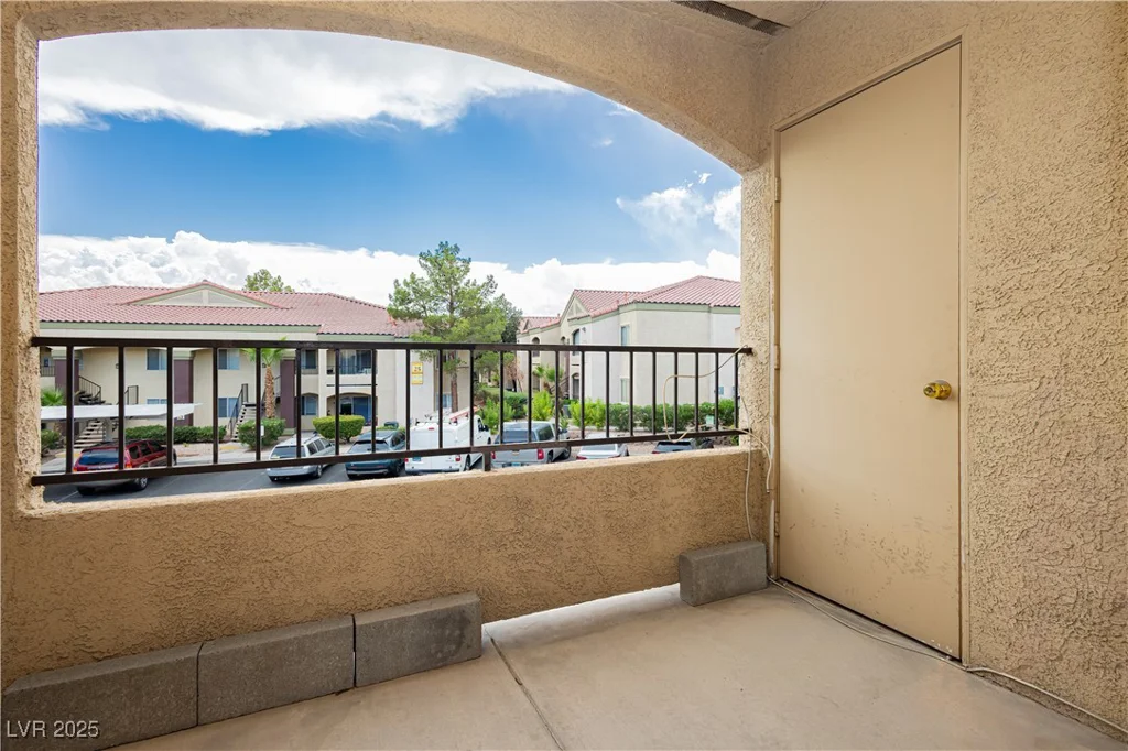 7885 Flamingo, Las Vegas, NV 89147