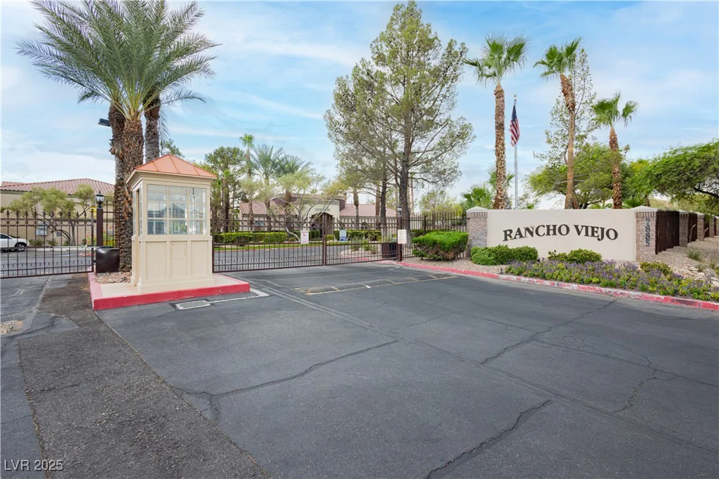 7885 Flamingo, Las Vegas, NV 89147