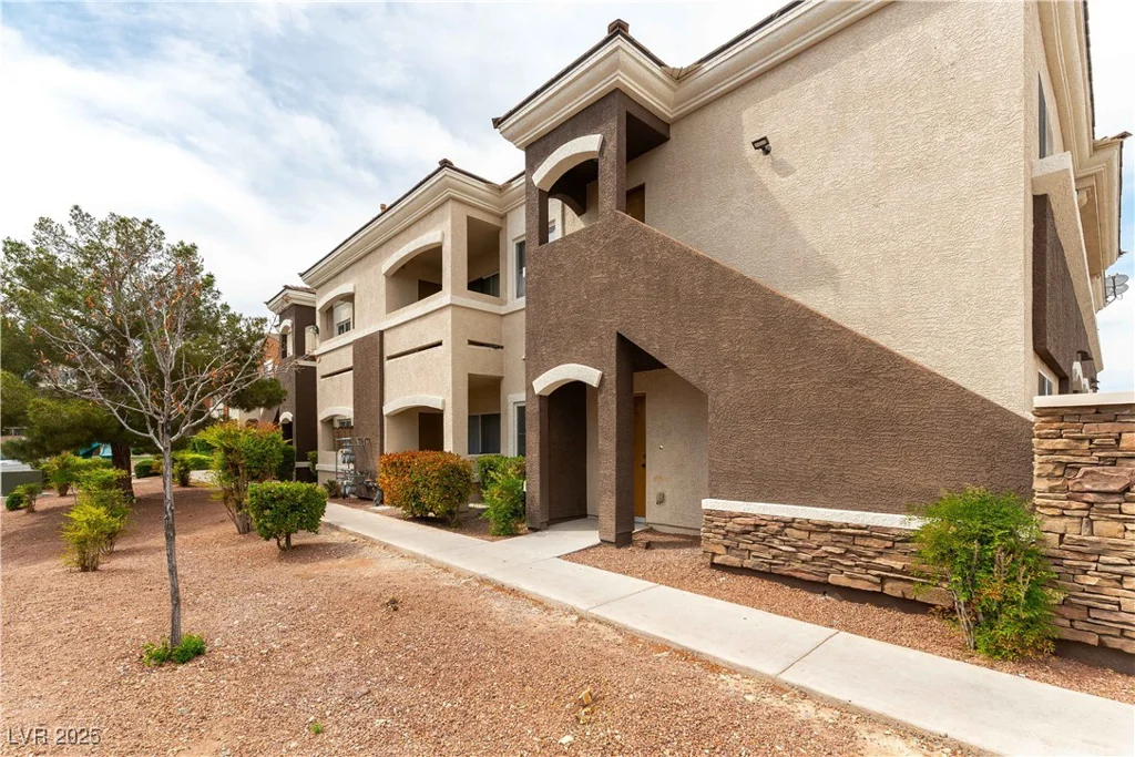 9303 Gilcrease, Las Vegas, NV 89149