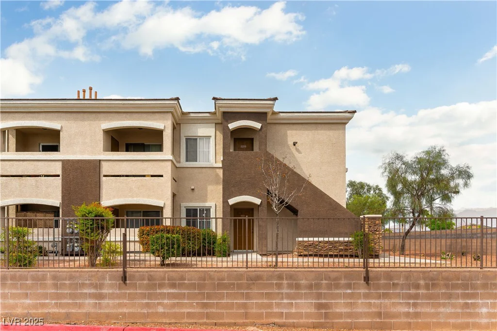 9303 Gilcrease, Las Vegas, NV 89149