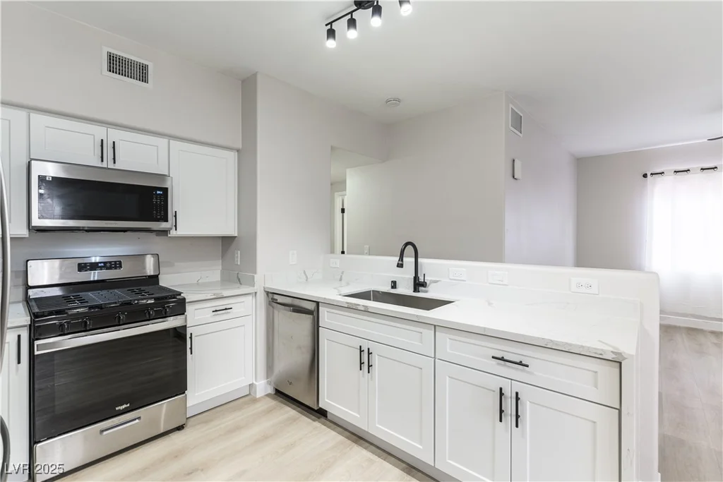 9303 Gilcrease, Las Vegas, NV 89149