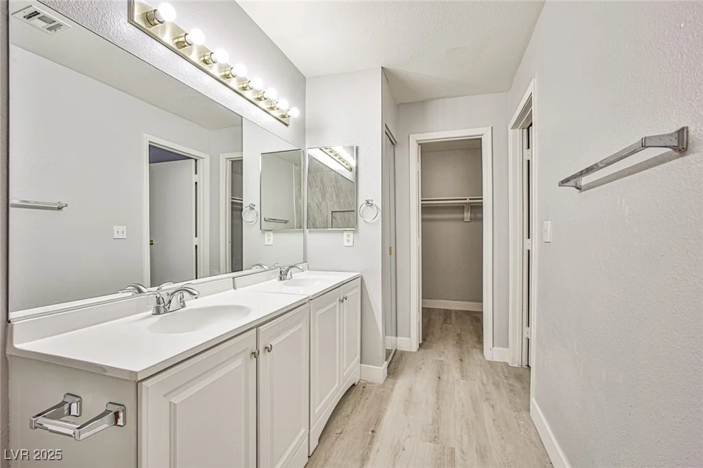 5121 Pioneer, Las Vegas, NV 89146