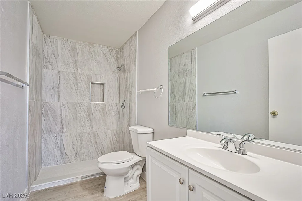 5121 Pioneer, Las Vegas, NV 89146