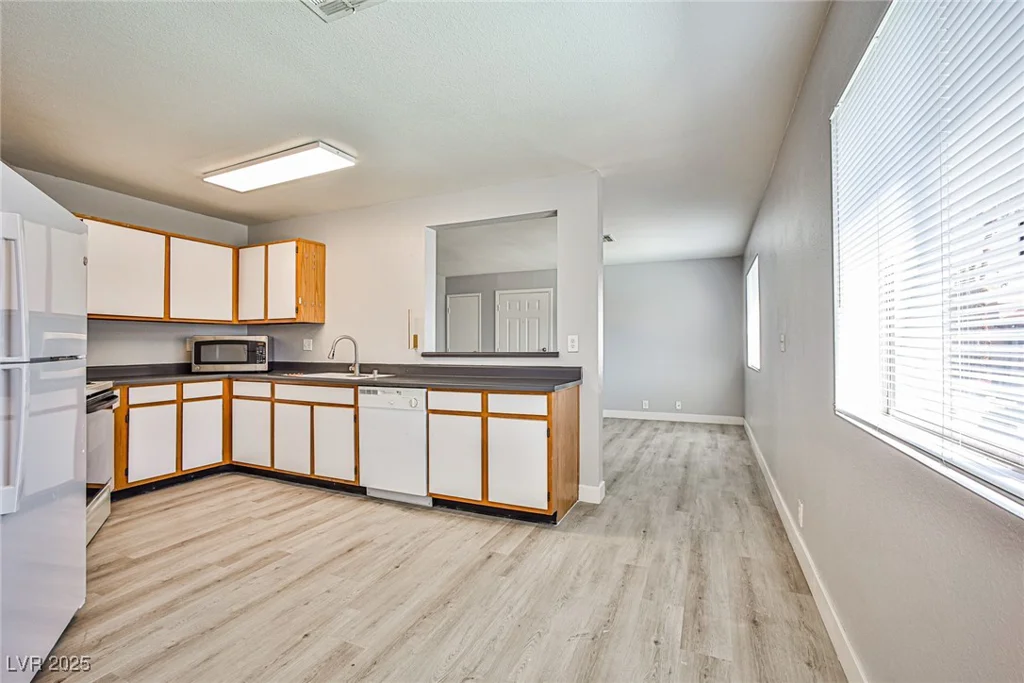 5121 Pioneer, Las Vegas, NV 89146