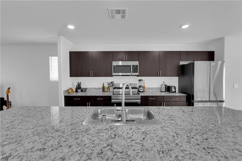 2953 White Selzter, Las Vegas, NV 89122