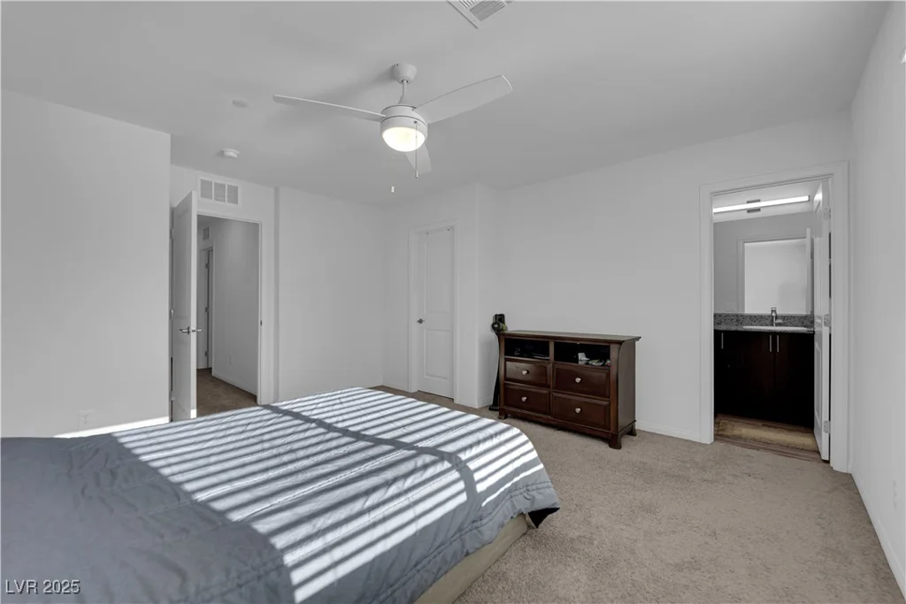 2953 White Selzter, Las Vegas, NV 89122