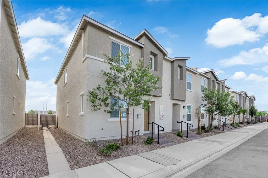2953 White Selzter, Las Vegas, NV 89122