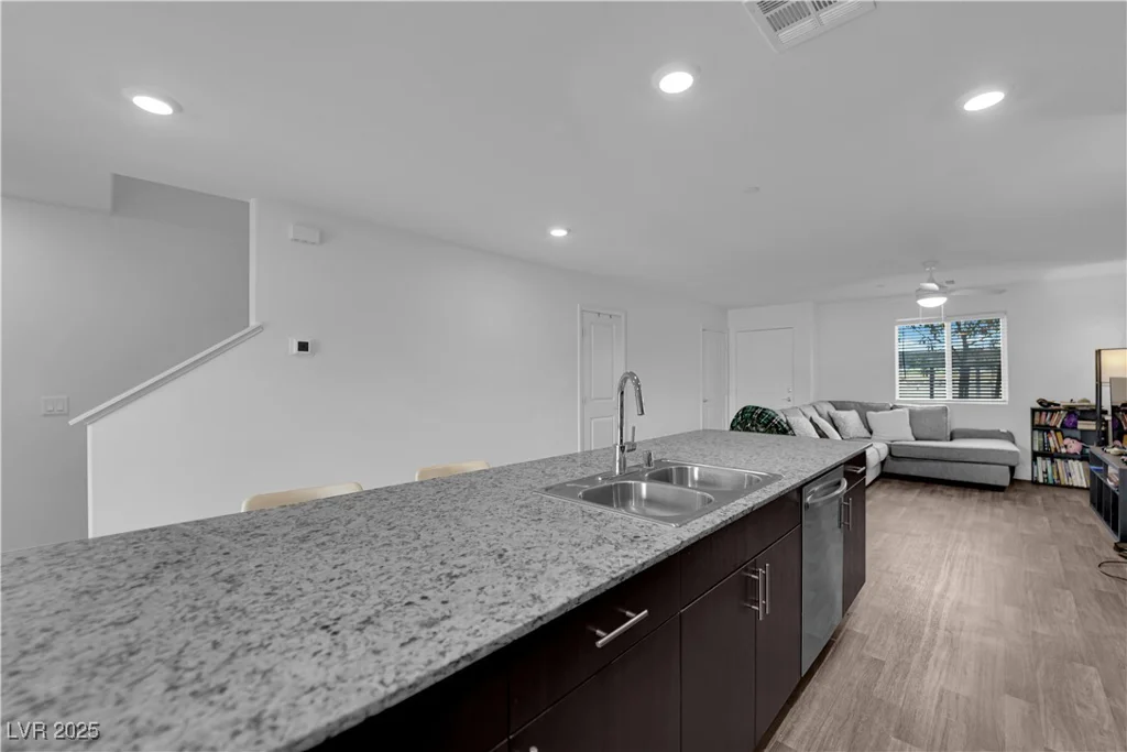 2953 White Selzter, Las Vegas, NV 89122