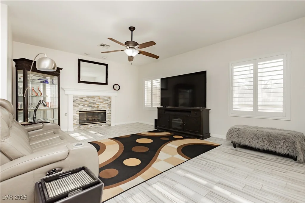 932 Rhyolite, Henderson, NV 89011