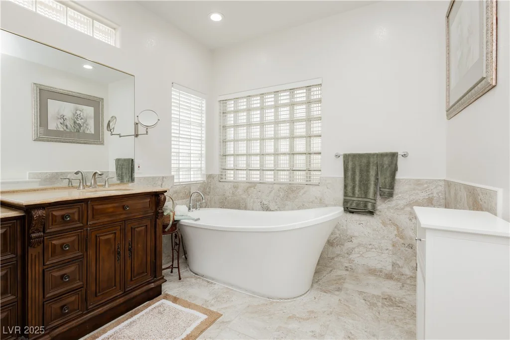 932 Rhyolite, Henderson, NV 89011