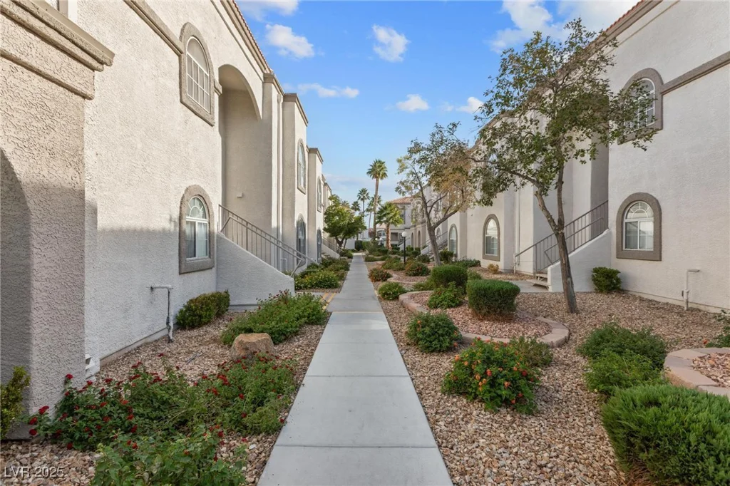 3125 Buffalo, Las Vegas, NV 89128