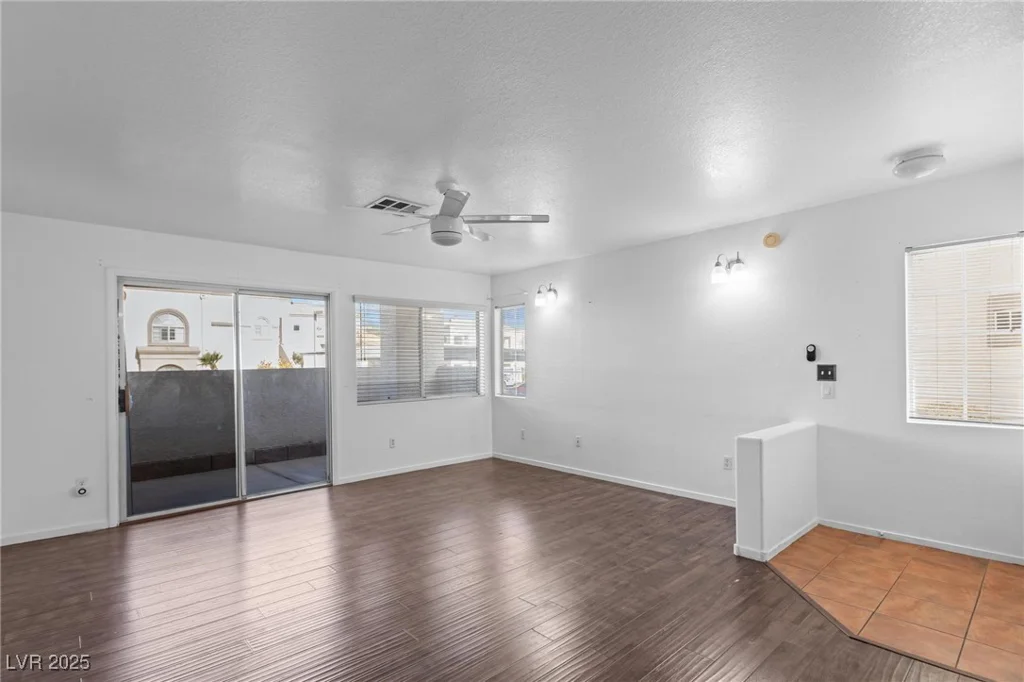 3125 Buffalo, Las Vegas, NV 89128