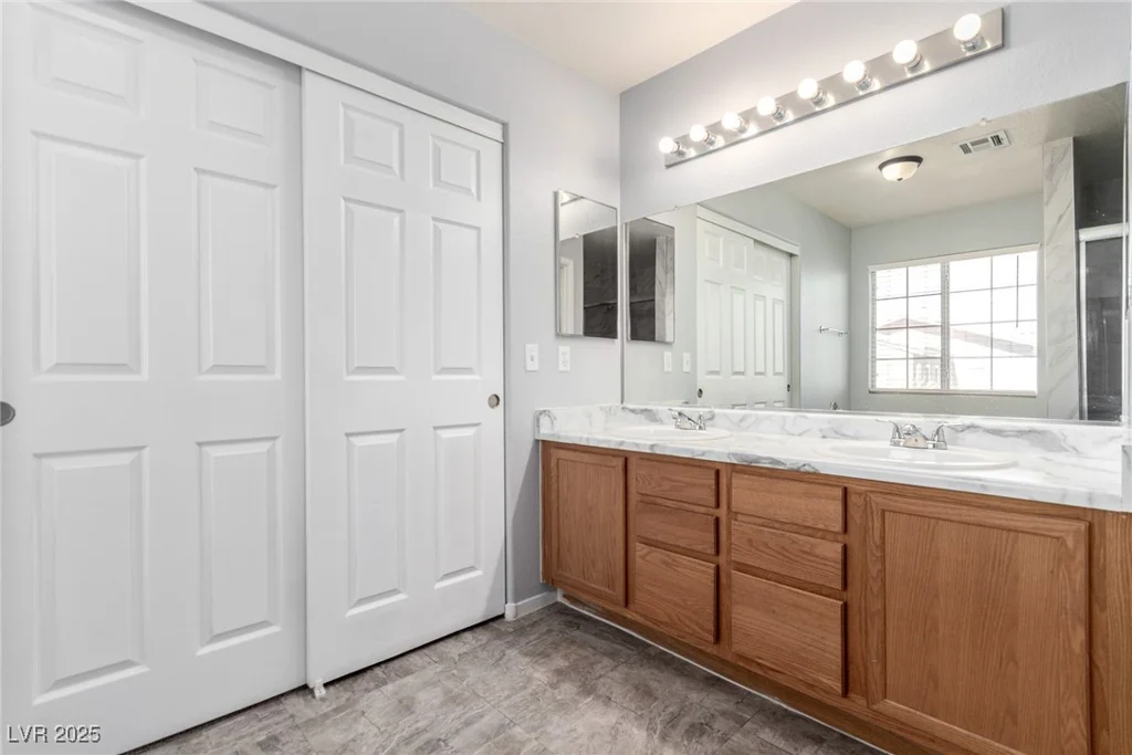7320 Misty Glow, Las Vegas, NV 89131