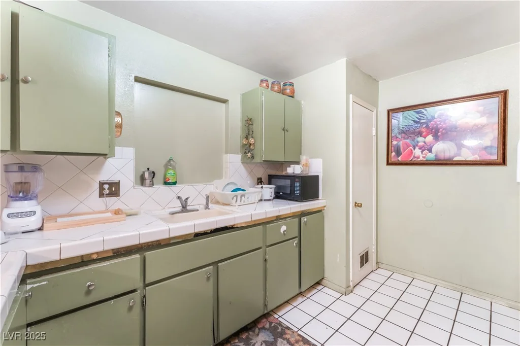 1117 Cold Harbor, North Las Vegas, NV 89030