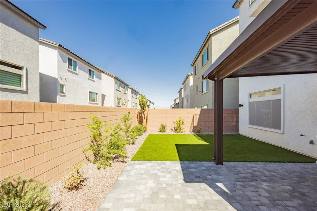 10417 Rose Palisade, Las Vegas, NV 89141