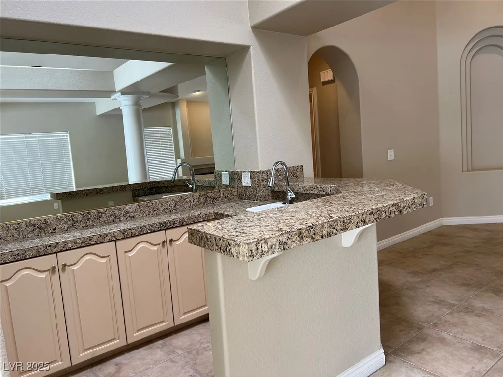 8113 Sunset Cove, Las Vegas, NV 89128