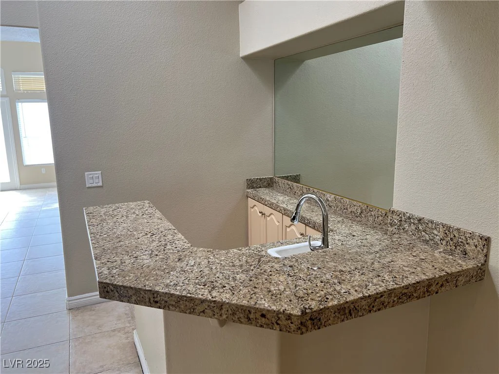 8113 Sunset Cove, Las Vegas, NV 89128