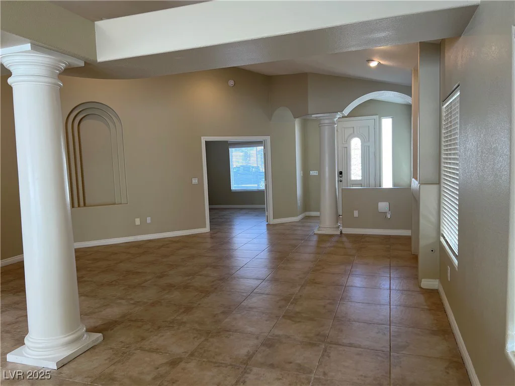 8113 Sunset Cove, Las Vegas, NV 89128