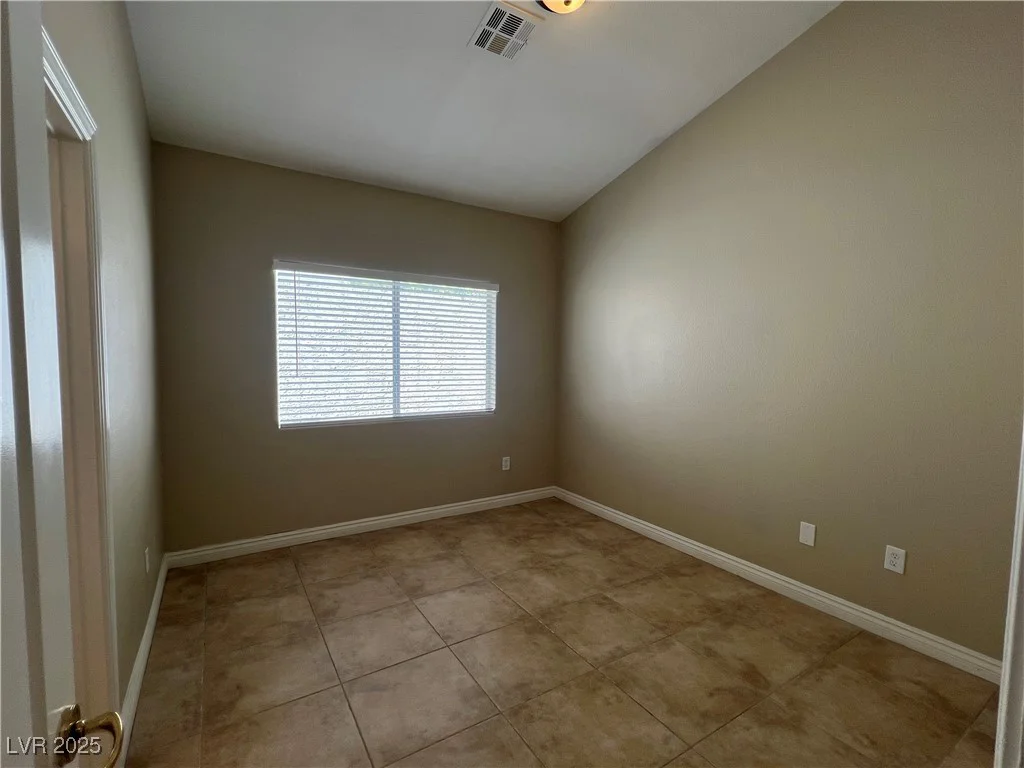 8113 Sunset Cove, Las Vegas, NV 89128