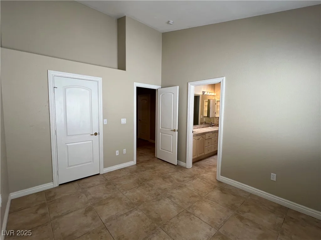 8113 Sunset Cove, Las Vegas, NV 89128