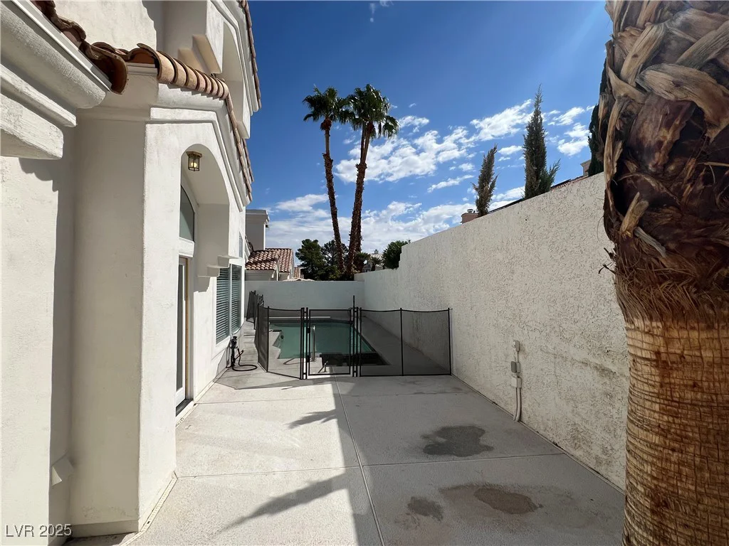 8113 Sunset Cove, Las Vegas, NV 89128