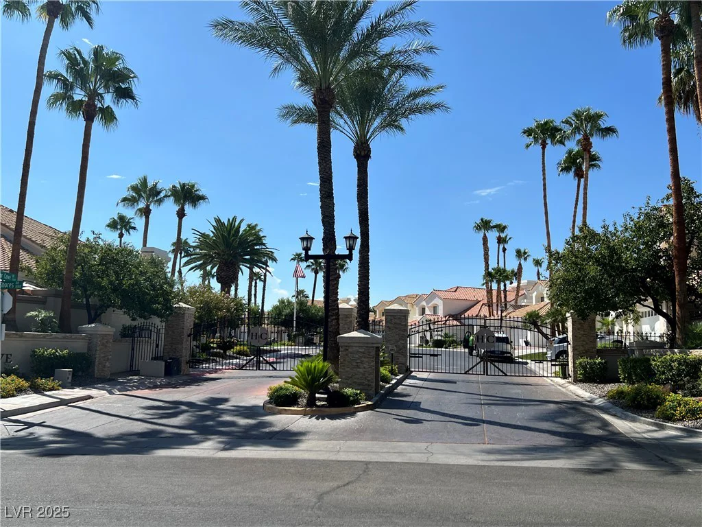8113 Sunset Cove, Las Vegas, NV 89128