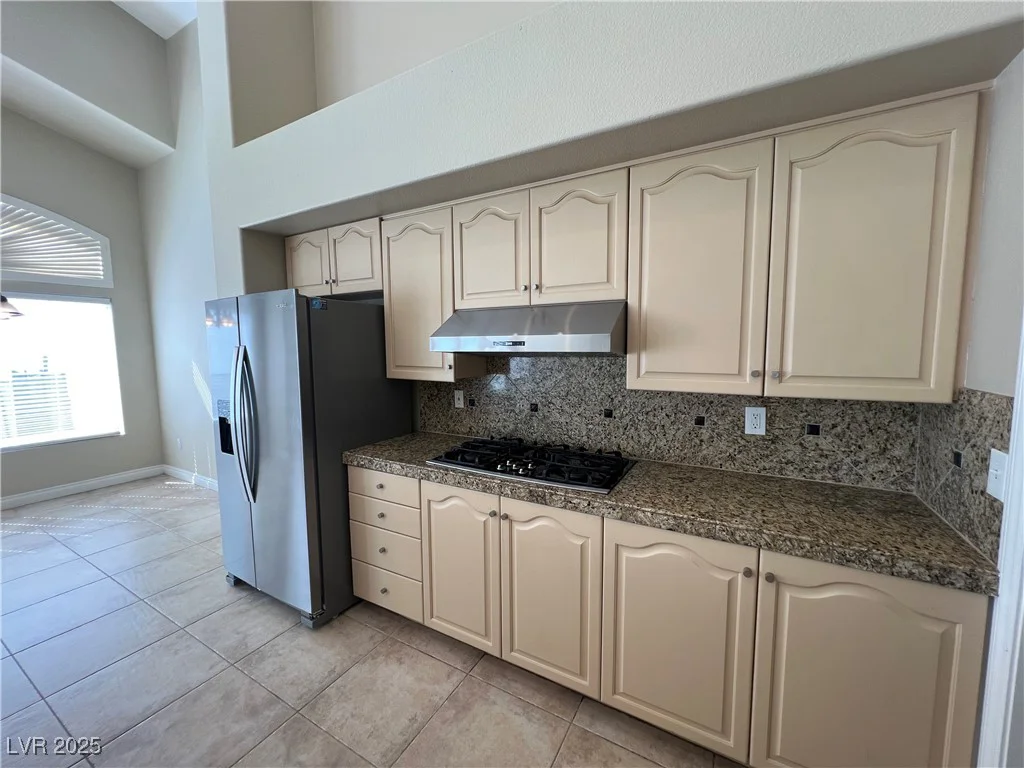 8113 Sunset Cove, Las Vegas, NV 89128