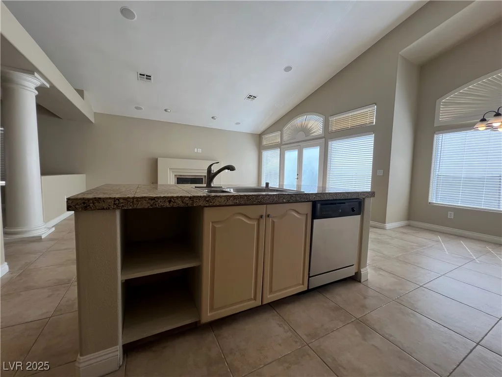8113 Sunset Cove, Las Vegas, NV 89128