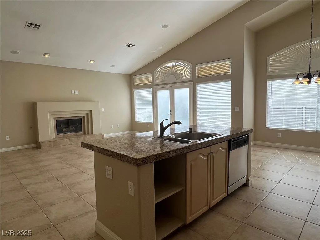 8113 Sunset Cove, Las Vegas, NV 89128