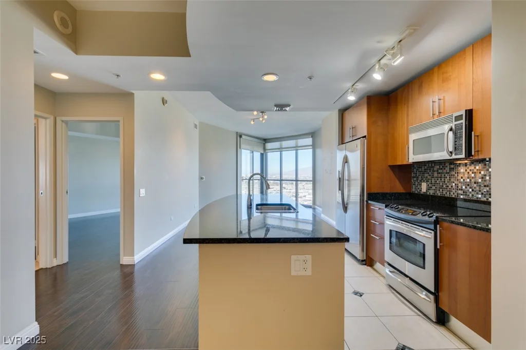 200 Sahara, Las Vegas, NV 89102