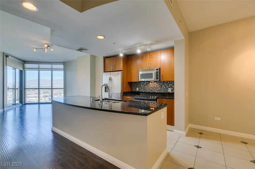 200 Sahara, Las Vegas, NV 89102