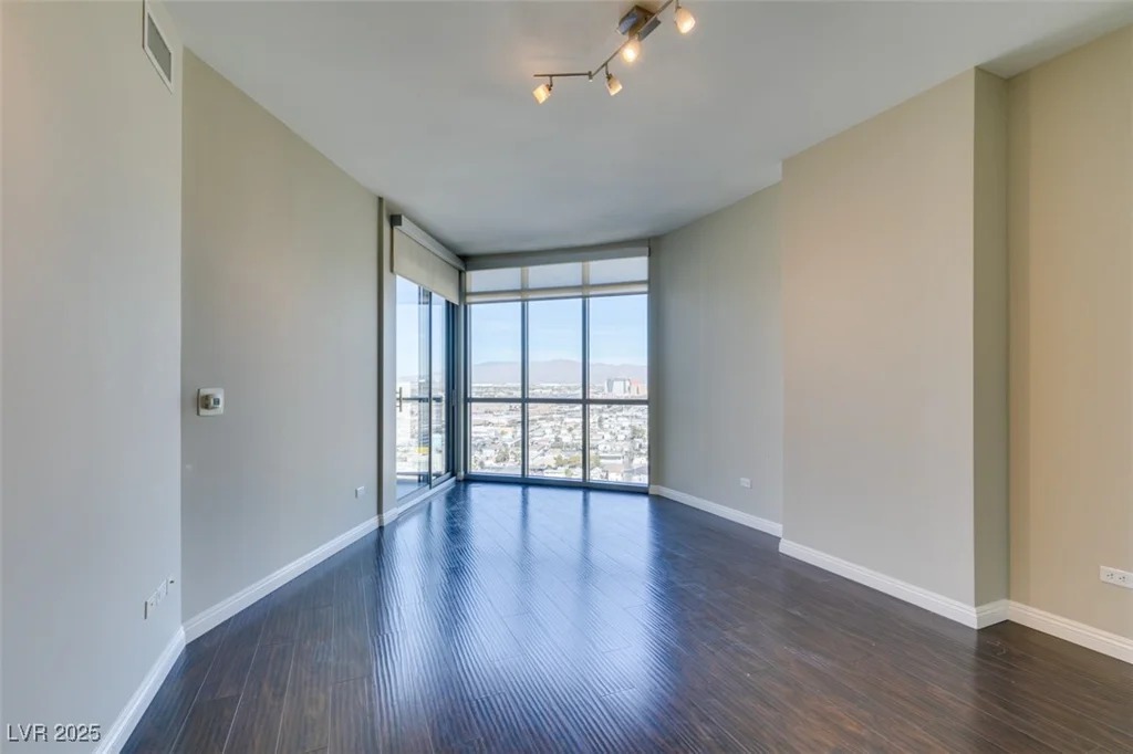 200 Sahara, Las Vegas, NV 89102