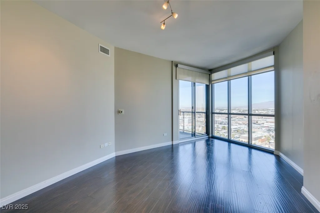 200 Sahara, Las Vegas, NV 89102