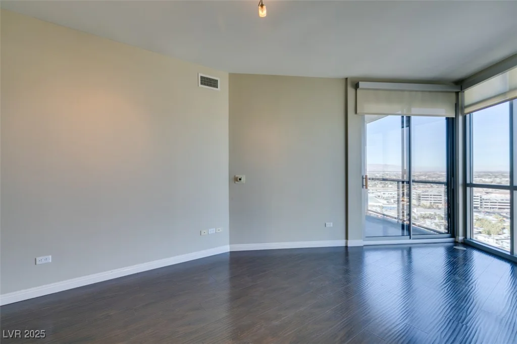 200 Sahara, Las Vegas, NV 89102