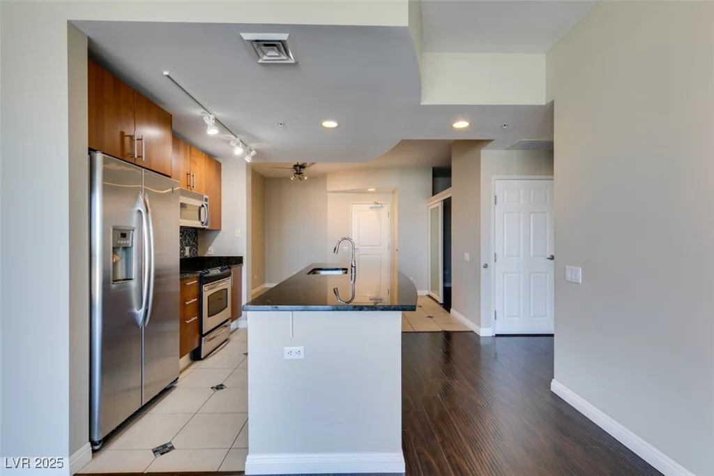 200 Sahara, Las Vegas, NV 89102