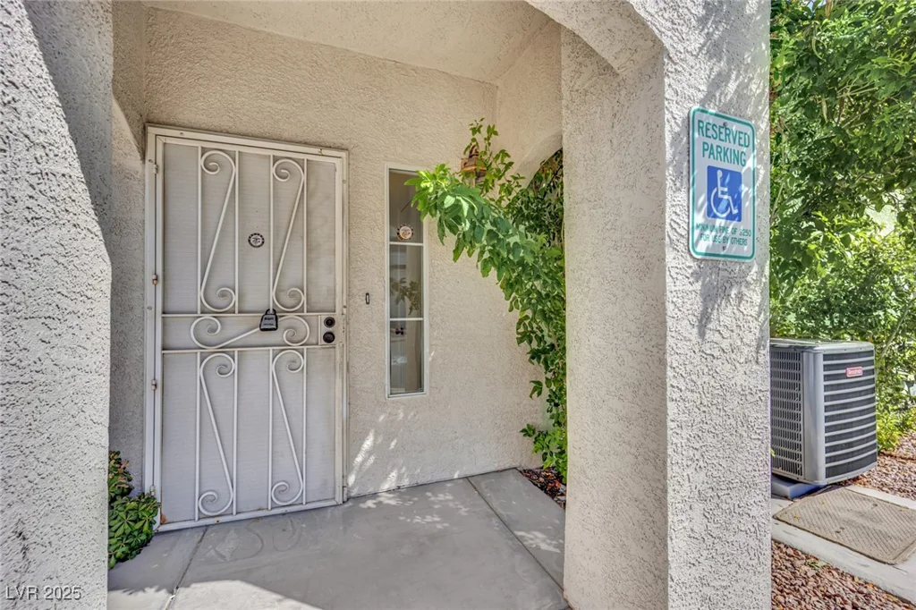 1621 Sandecker, Las Vegas, NV 89146