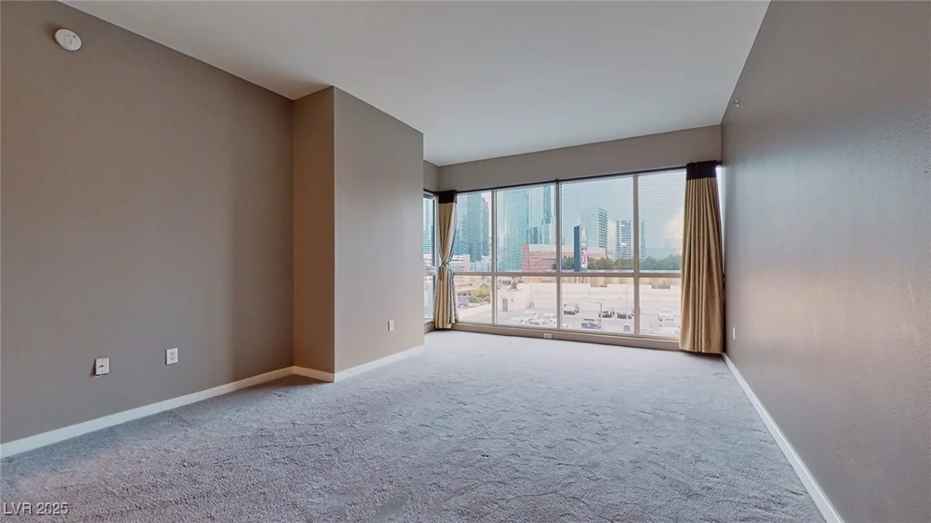 4575 Dean Martin, Las Vegas, NV 89103